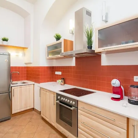 Lovely Historical In Mala Strana - N1st Apartment *