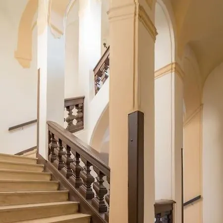 Lovely Historical In Mala Strana - N1st