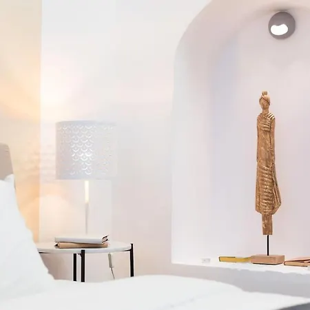 Lovely Historical By The Castle - N1